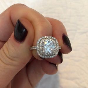 Stunning Engagement Ring Size 6